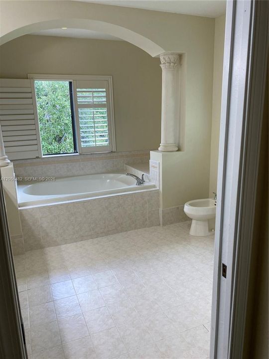 En Renta: $5,950 (5 camas, 4 baños, 3945 Pies cuadrados)