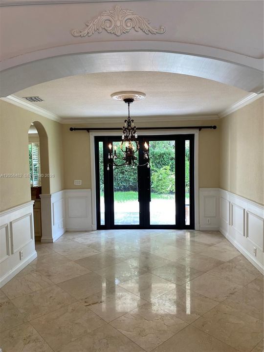 En Renta: $5,950 (5 camas, 4 baños, 3945 Pies cuadrados)