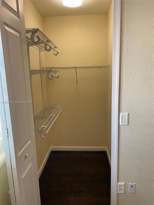 En Renta: $5,950 (5 camas, 4 baños, 3945 Pies cuadrados)
