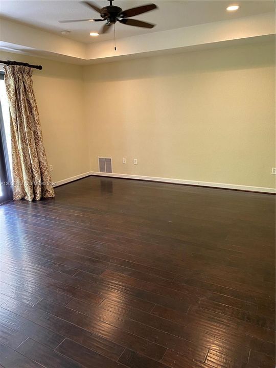 En Renta: $5,950 (5 camas, 4 baños, 3945 Pies cuadrados)