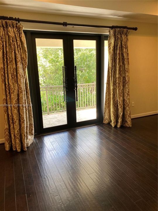 En Renta: $5,950 (5 camas, 4 baños, 3945 Pies cuadrados)