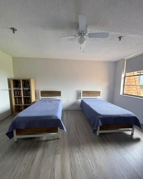 For Rent: $2,400 (2 beds, 2 baths, 1222 Square Feet)
