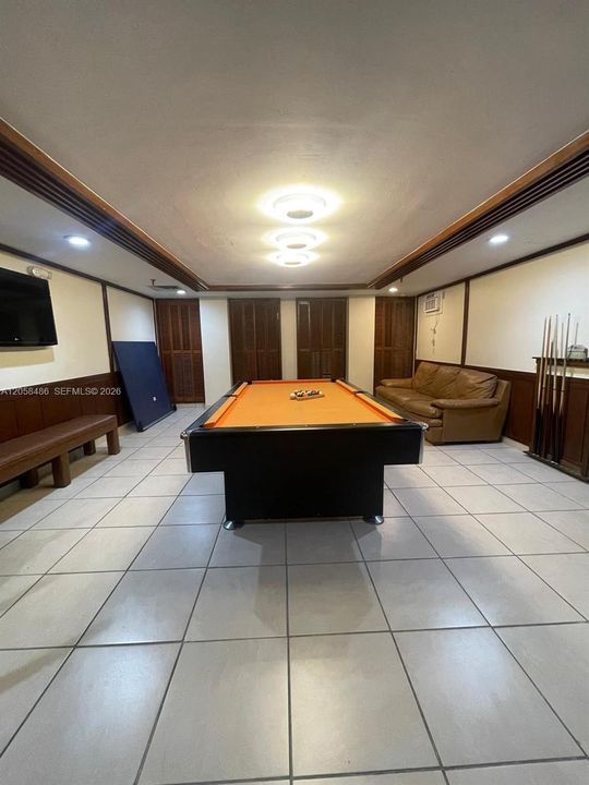 For Rent: $2,400 (2 beds, 2 baths, 1222 Square Feet)
