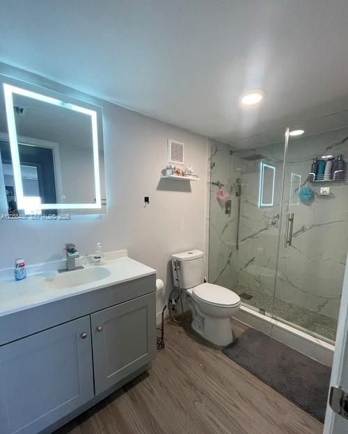 For Rent: $2,400 (2 beds, 2 baths, 1222 Square Feet)