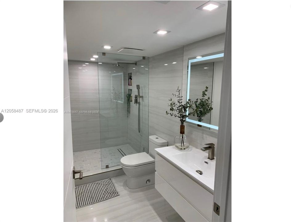 В аренду: $4,750 (2 спален, 2 ванн, 890 Квадратных фут)