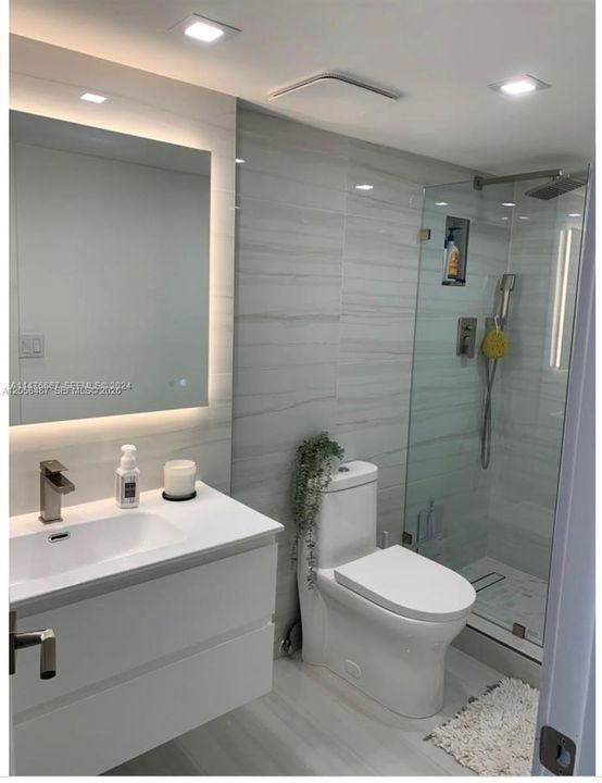 В аренду: $4,750 (2 спален, 2 ванн, 890 Квадратных фут)