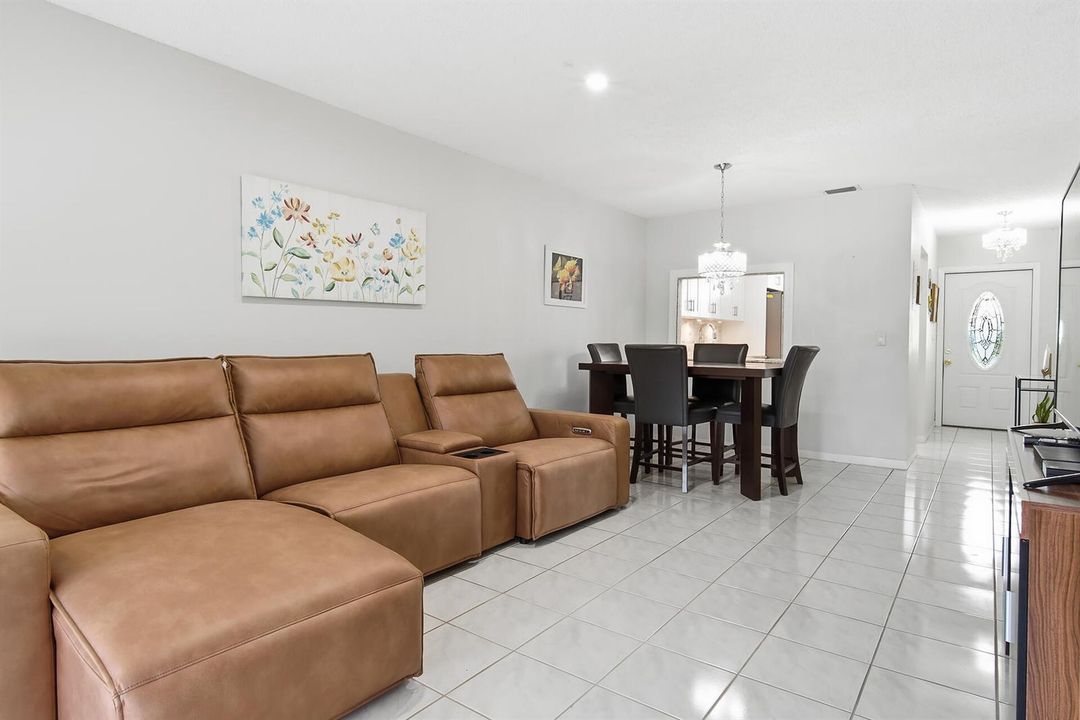 232-LAKE-MERYL-DRIVE-33411-006