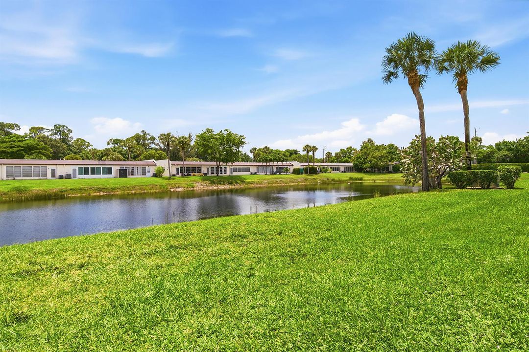 232-LAKE-MERYL-DRIVE-33411-010