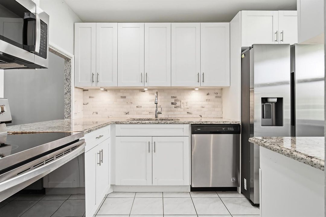 232-LAKE-MERYL-DRIVE-33411-012