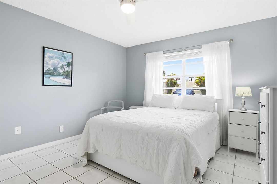 232-LAKE-MERYL-DRIVE-33411-018