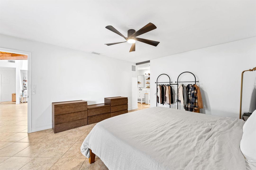 19-web-or-mls-7811 Beechfern Cir-19