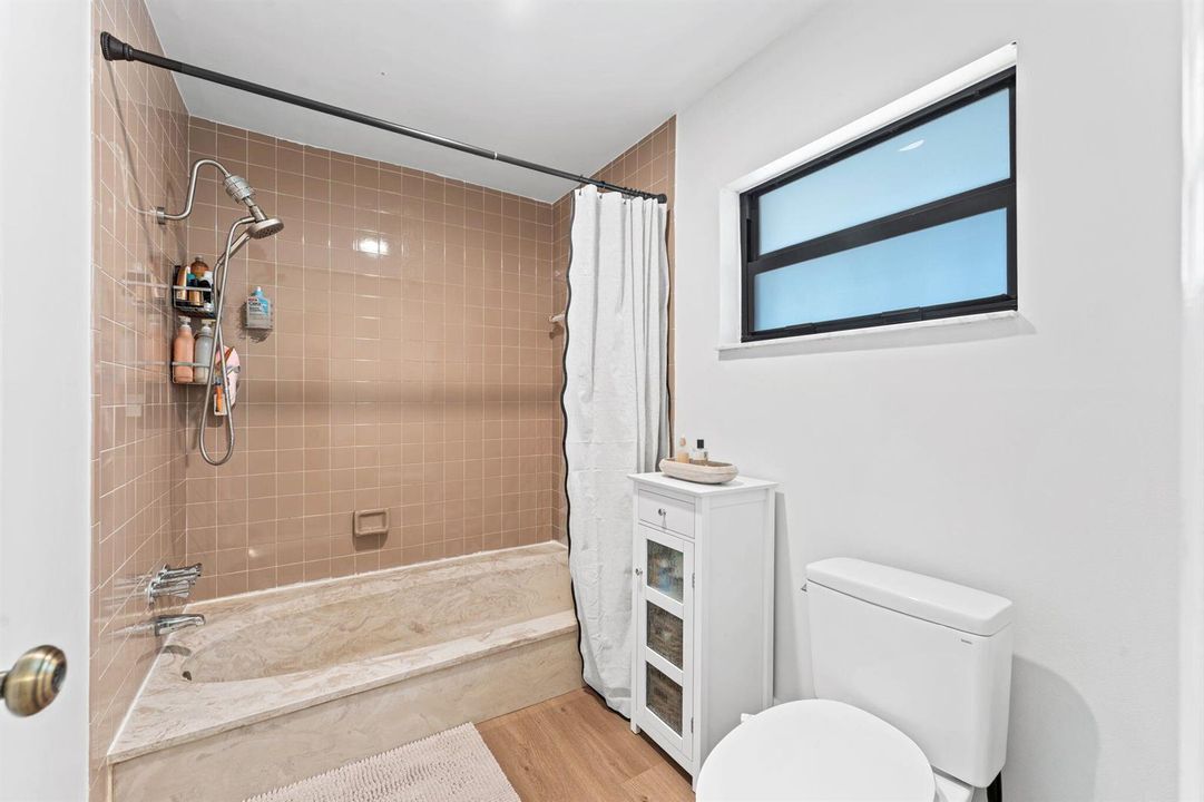 23-web-or-mls-7811 Beechfern Cir-23