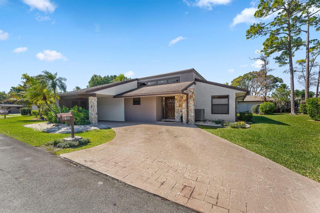 4-web-or-mls-7811 Beechfern Cir-4