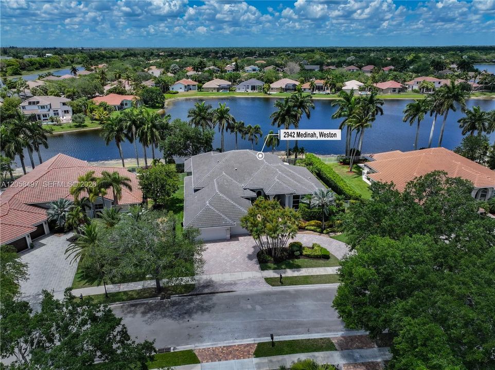 En Venta: $2,495,000 (6 camas, 5 baños, 4437 Pies cuadrados)