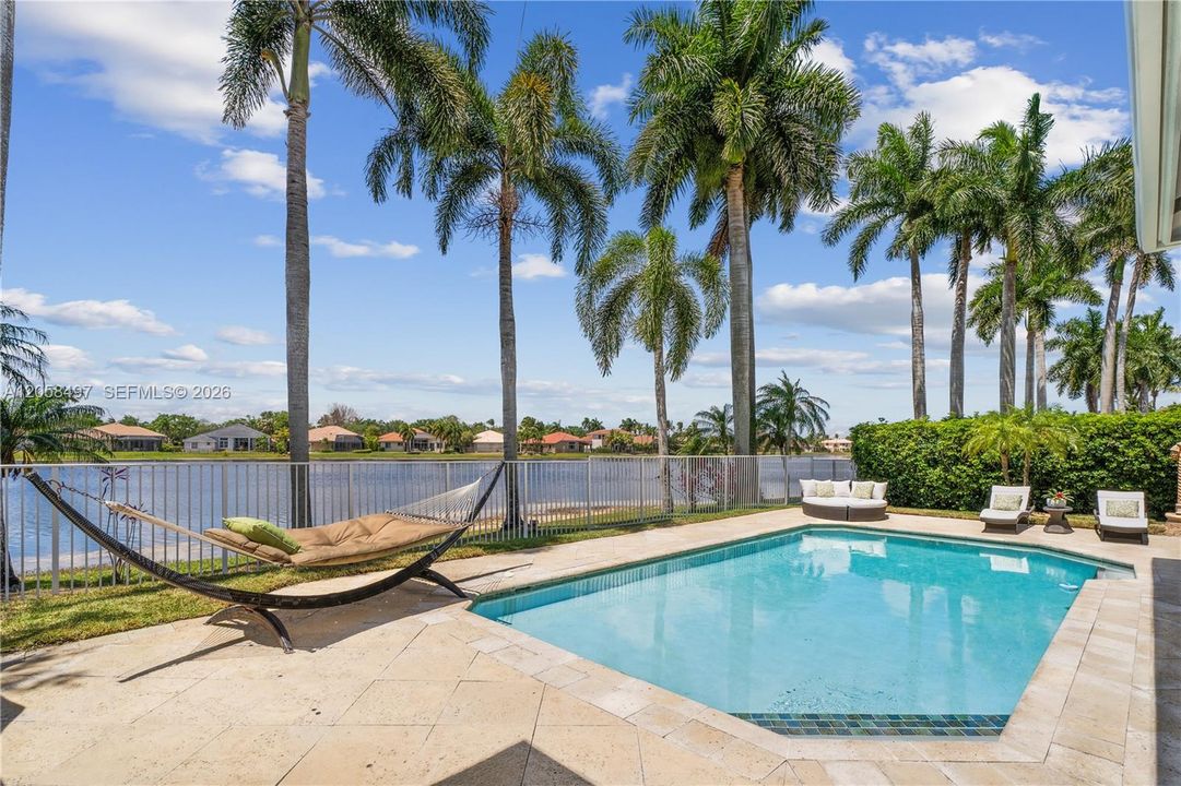 En Venta: $2,495,000 (6 camas, 5 baños, 4437 Pies cuadrados)