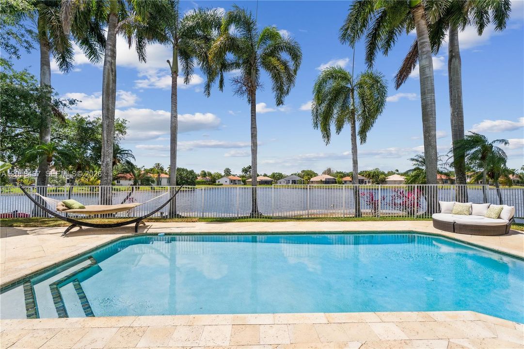 En Venta: $2,495,000 (6 camas, 5 baños, 4437 Pies cuadrados)