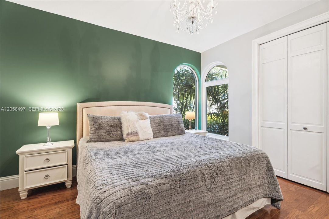 En Venta: $2,495,000 (6 camas, 5 baños, 4437 Pies cuadrados)