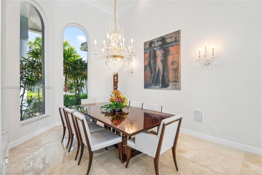 En Venta: $2,495,000 (6 camas, 5 baños, 4437 Pies cuadrados)