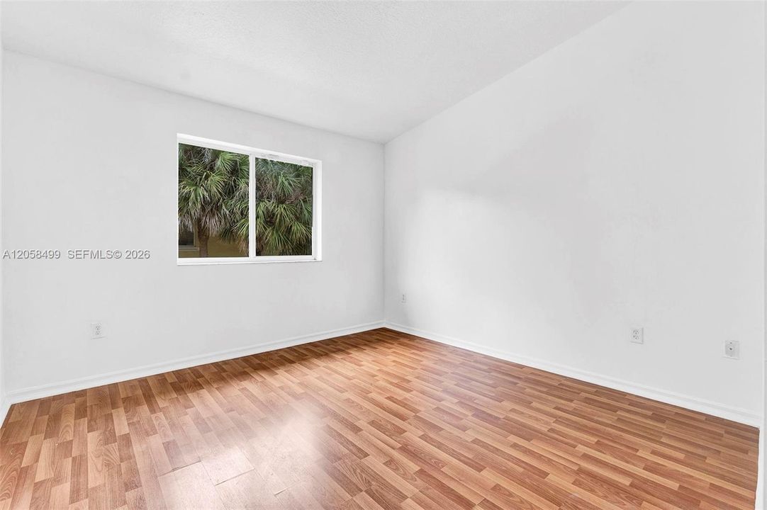 В аренду: $2,250 (2 спален, 2 ванн, 970 Квадратных фут)