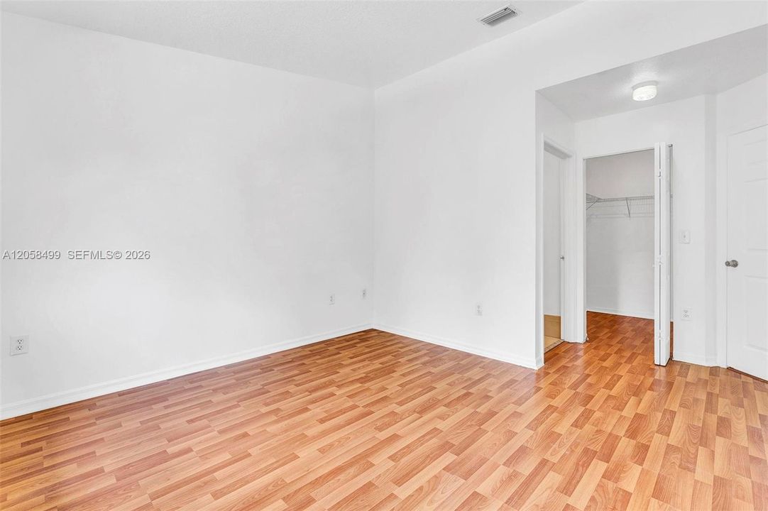 В аренду: $2,250 (2 спален, 2 ванн, 970 Квадратных фут)