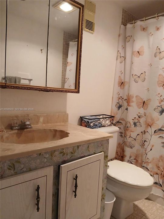 En Venta: $170,000 (2 camas, 2 baños, 1120 Pies cuadrados)