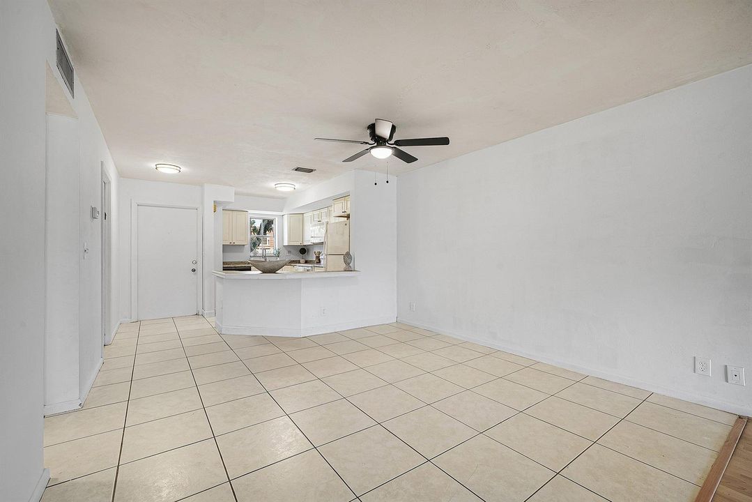 Living/Dining Area