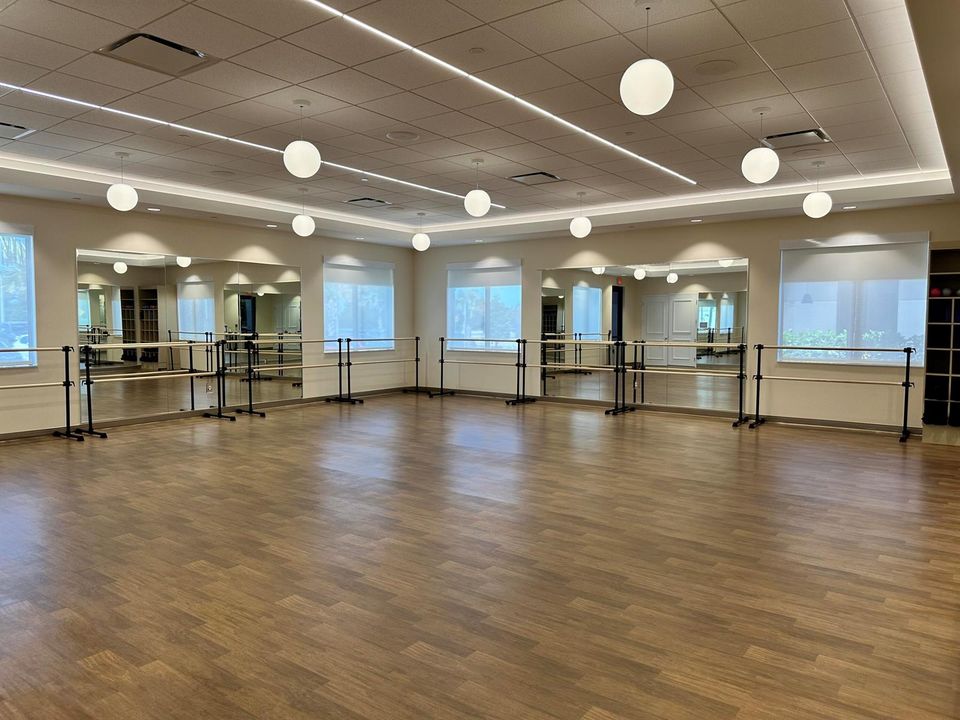 RIVERLAND WELLNESS & FITNESS CENTER