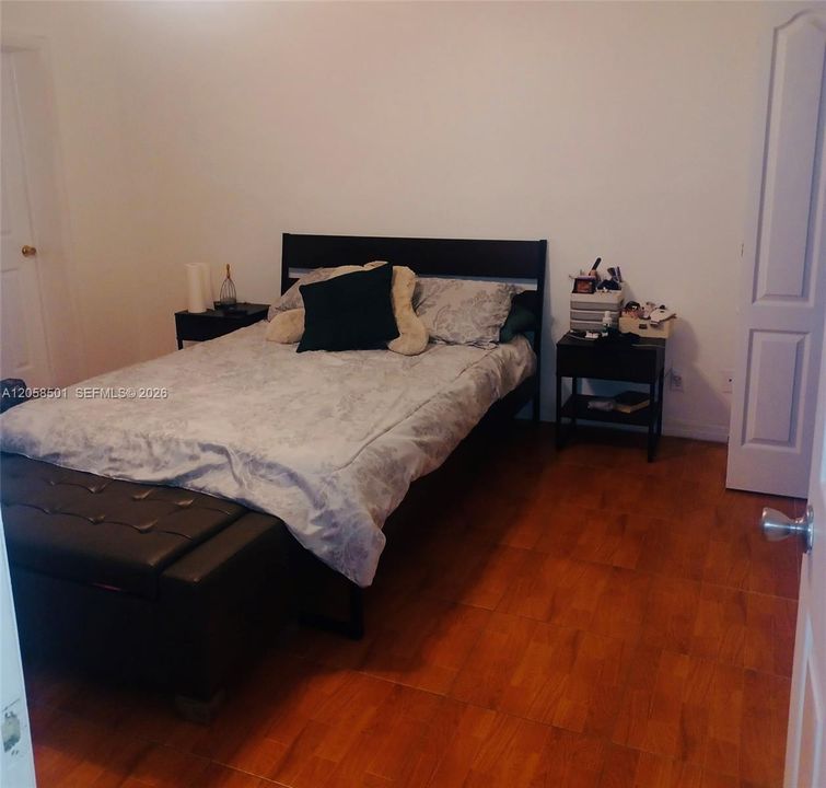 For Sale: $165,000 (2 beds, 1 baths, 1000 Square Feet)