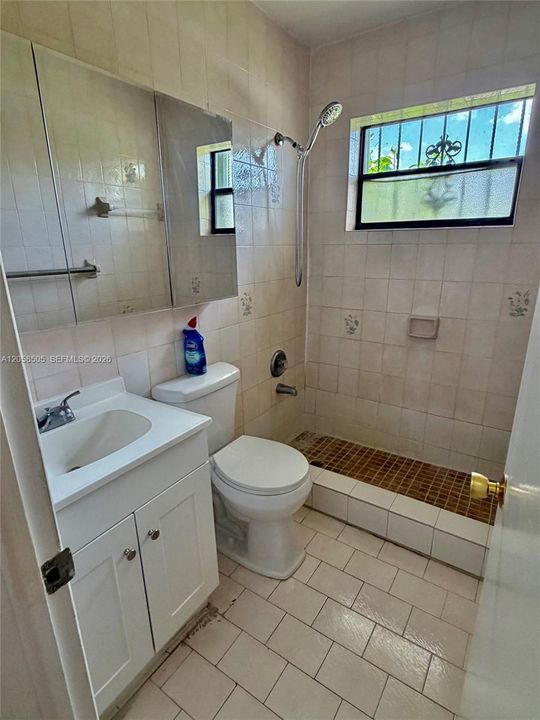 На продажу: $475,000 (3 спален, 1 ванн, 1726 Квадратных фут)