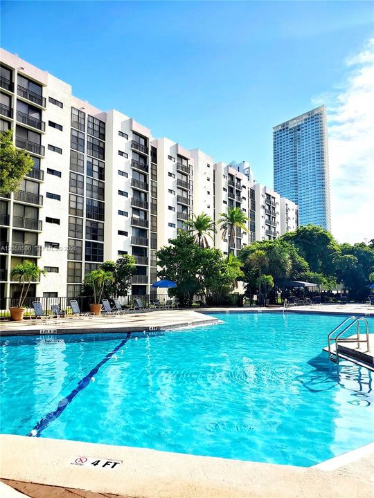 В аренду: $1,850 (1 спален, 1 ванн, 767 Квадратных фут)