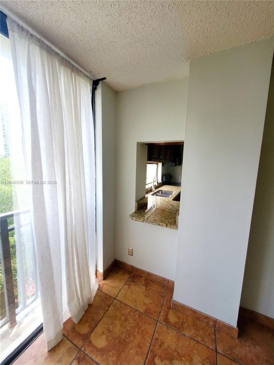 В аренду: $1,850 (1 спален, 1 ванн, 767 Квадратных фут)