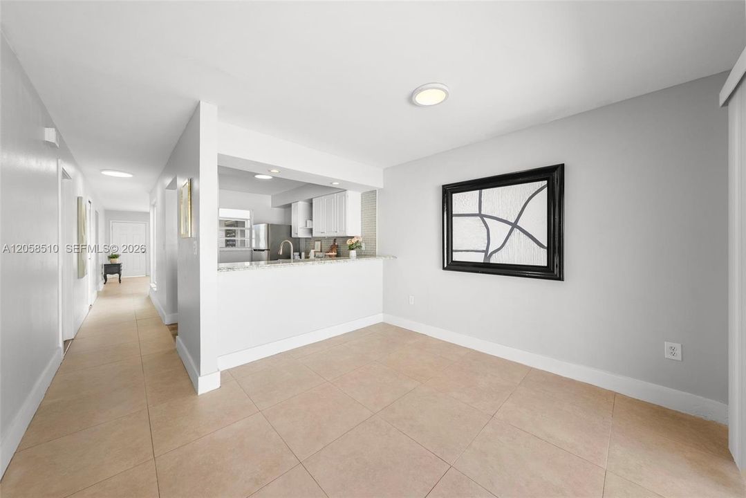 В аренду: $2,975 (2 спален, 2 ванн, 1299 Квадратных фут)