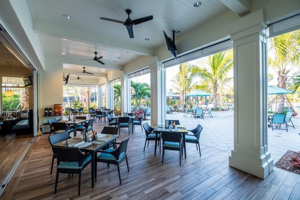 Sand Bar Cafe outside