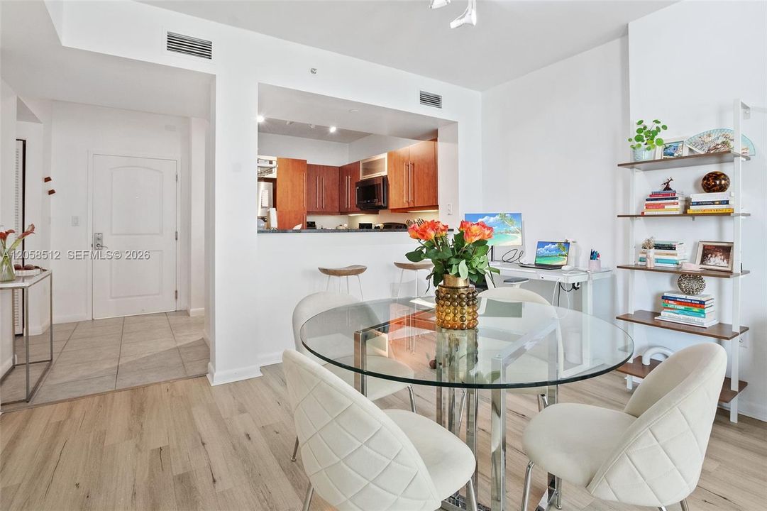 В аренду: $2,350 (1 спален, 1 ванн, 759 Квадратных фут)