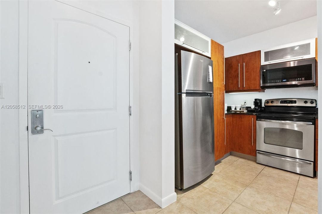 В аренду: $2,350 (1 спален, 1 ванн, 759 Квадратных фут)