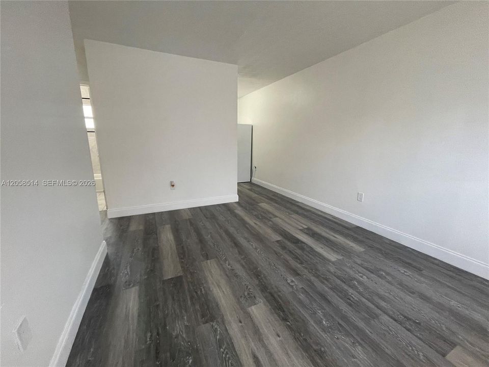 В аренду: $1,400 (1 спален, 1 ванн, 2280 Квадратных фут)