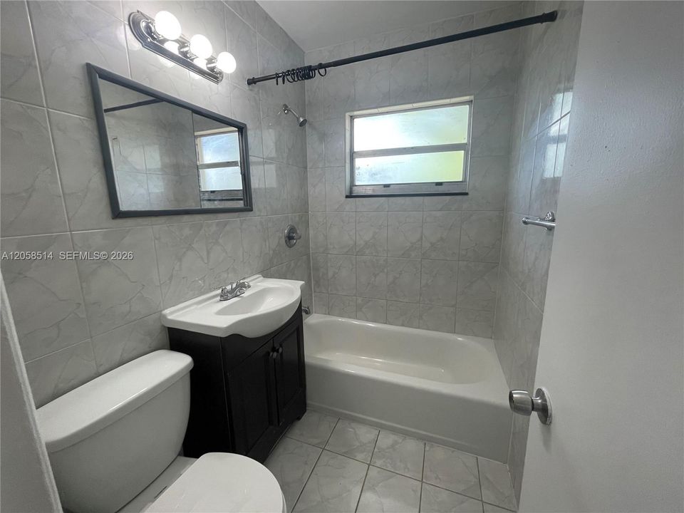 В аренду: $1,400 (1 спален, 1 ванн, 2280 Квадратных фут)