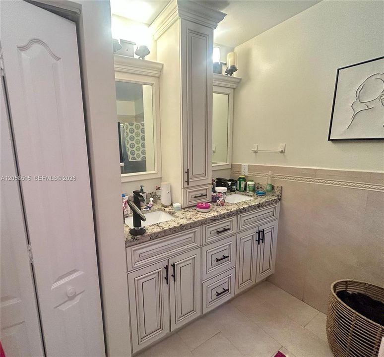 В аренду: $3,300 (3 спален, 2 ванн, 1471 Квадратных фут)