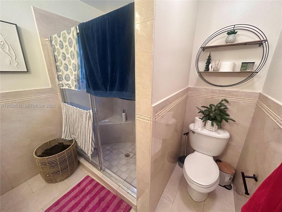 В аренду: $3,300 (3 спален, 2 ванн, 1471 Квадратных фут)