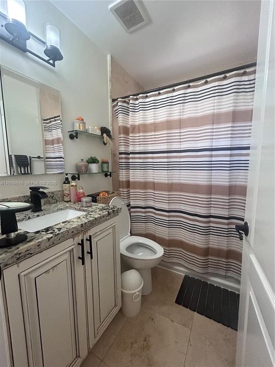 В аренду: $3,300 (3 спален, 2 ванн, 1471 Квадратных фут)