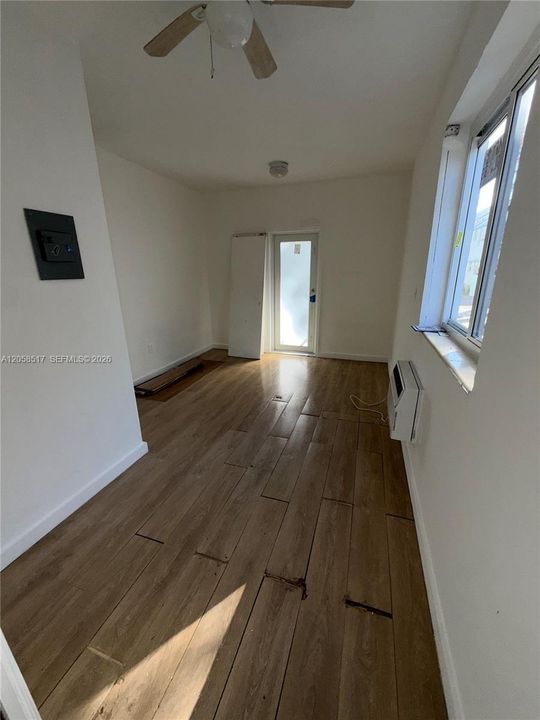 В аренду: $1,800 (1 спален, 1 ванн, 7558 Квадратных фут)