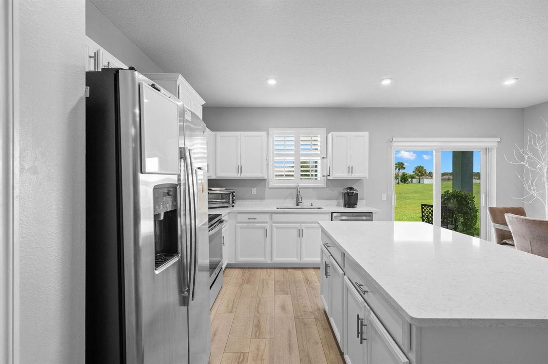 16-web-or-mls-3833 Lancove Way - Full -