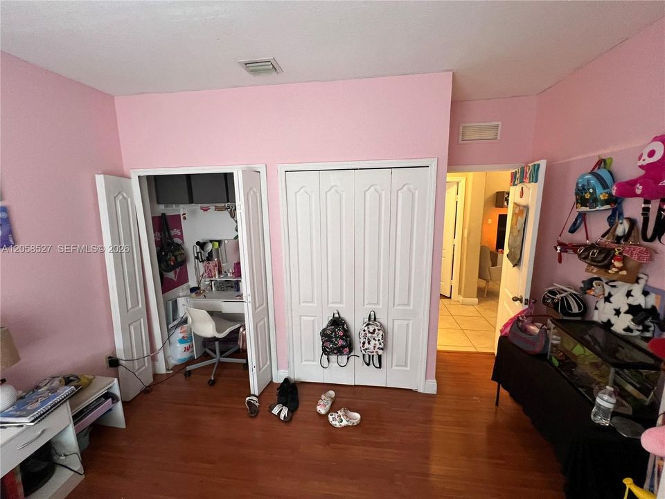 En Renta: $1,775 (3 camas, 2 baños, 1076 Pies cuadrados)