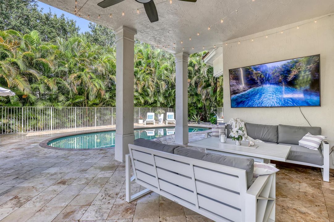 8541 Butler Greenwood (68)