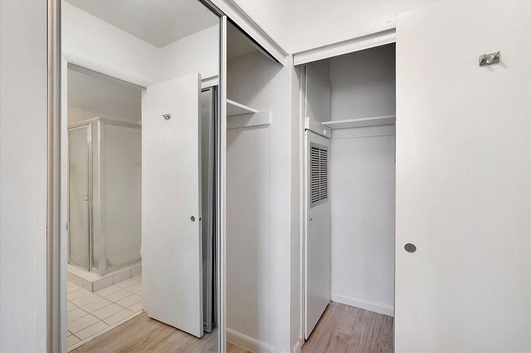 22-19001 NE 14th Ave #145_022