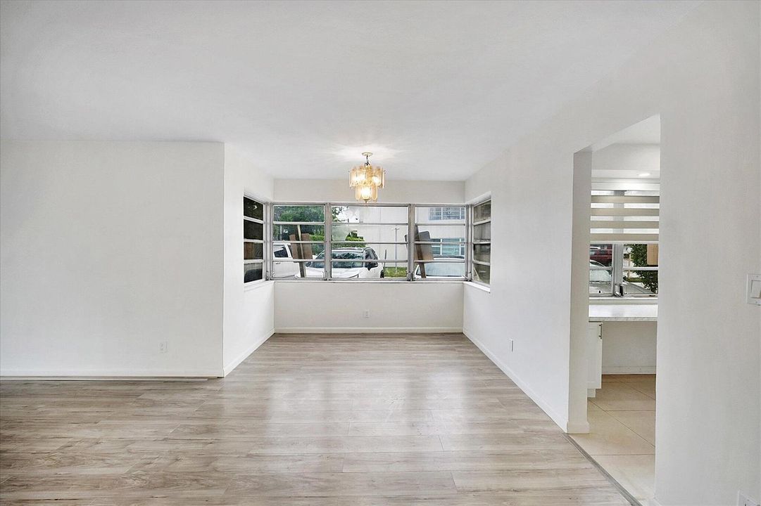 06-19001 NE 14th Ave #145_006