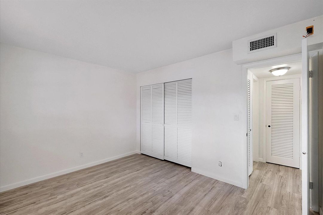 27-19001 NE 14th Ave #145_027