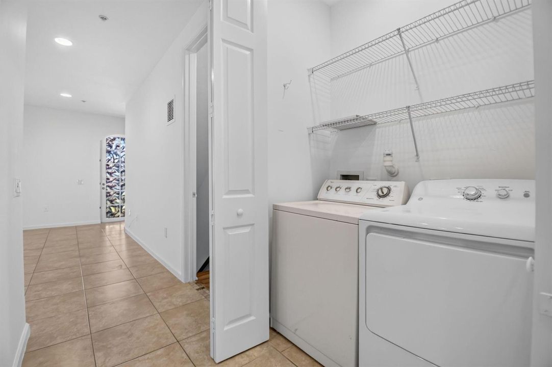 LAUNDRY 2ND FLOOR