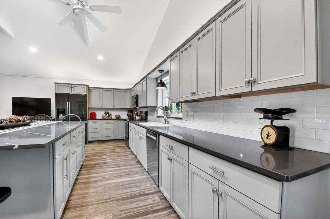 2842 kitchen 5