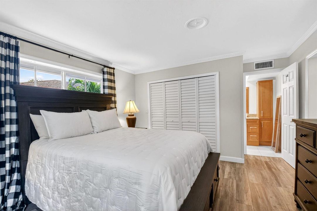 2842 bedroom 2